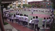 起码一周听不进课？某中学上演后场超远距离的绝杀🤙全场沸腾