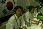 目睹韩国队0-1不敌南非，现场解说的韩国解说气得瘪嘴无语